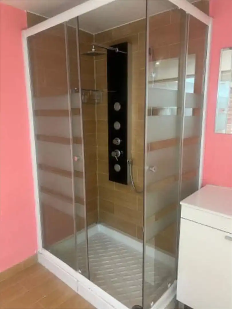 Baño de Ático de alquiler en Majadahonda con Jardín privado, Terraza y Amueblado