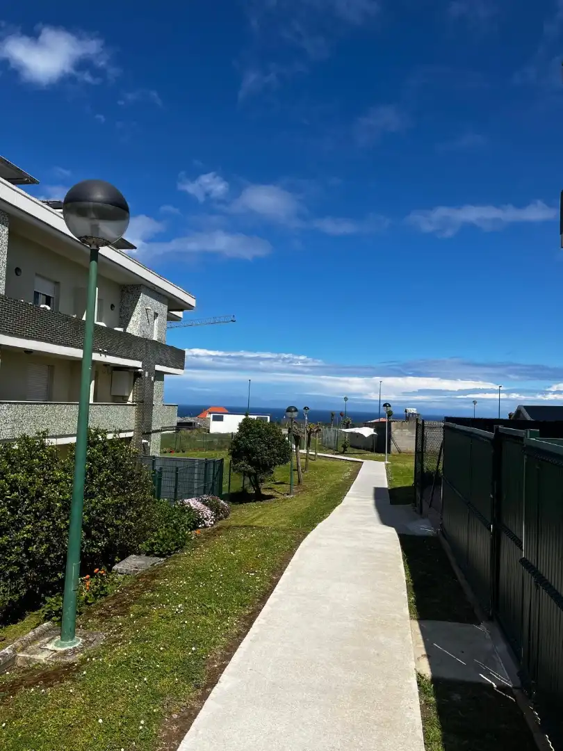 Wohnung zur Miete in Calle Quintana, 104, Suances Außenansicht von Wohnung zur Miete in Suances mit Heizung, Privatgarten und Parkett