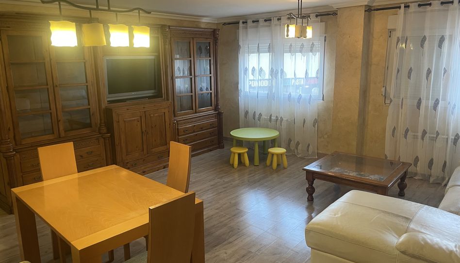 Piso de alquiler en Calle Emilia Pardo Bazan, 40, Alcázar de San Juan, Ciudad Real - imagen 1 Foto 1 de Piso de alquiler en Calle Emilia Pardo Bazan, 40, Alcázar de San Juan, Ciudad Real