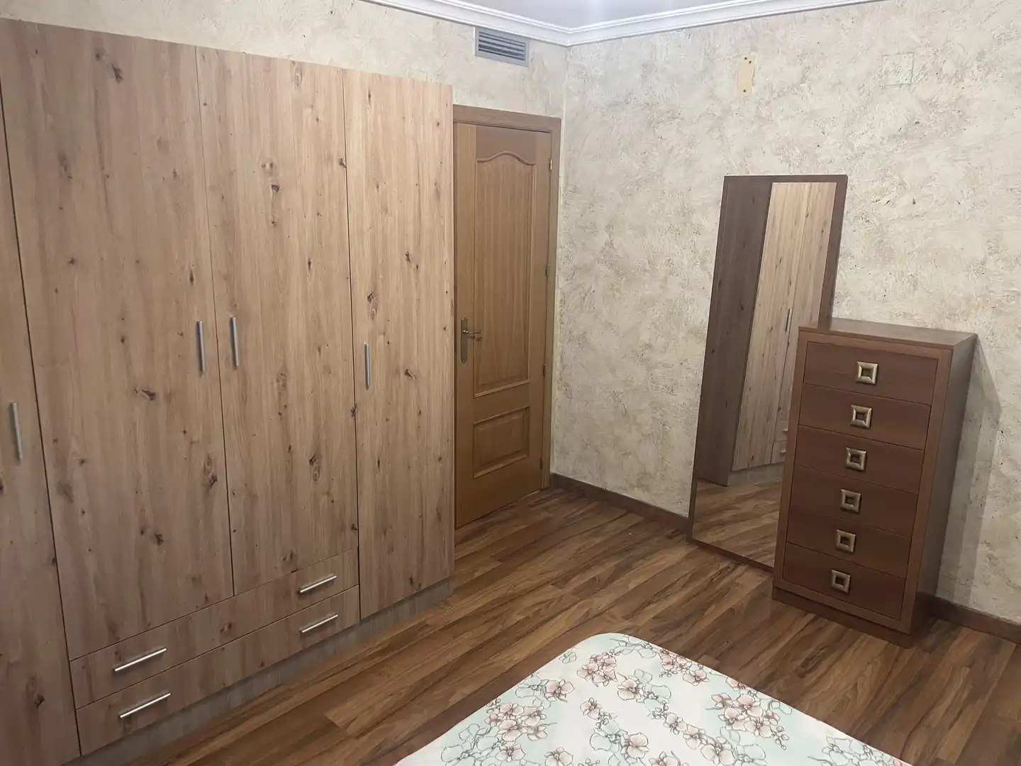 Habitación de Piso de alquiler en Alcázar de San Juan con Calefacción, Jardín privado y Parquet