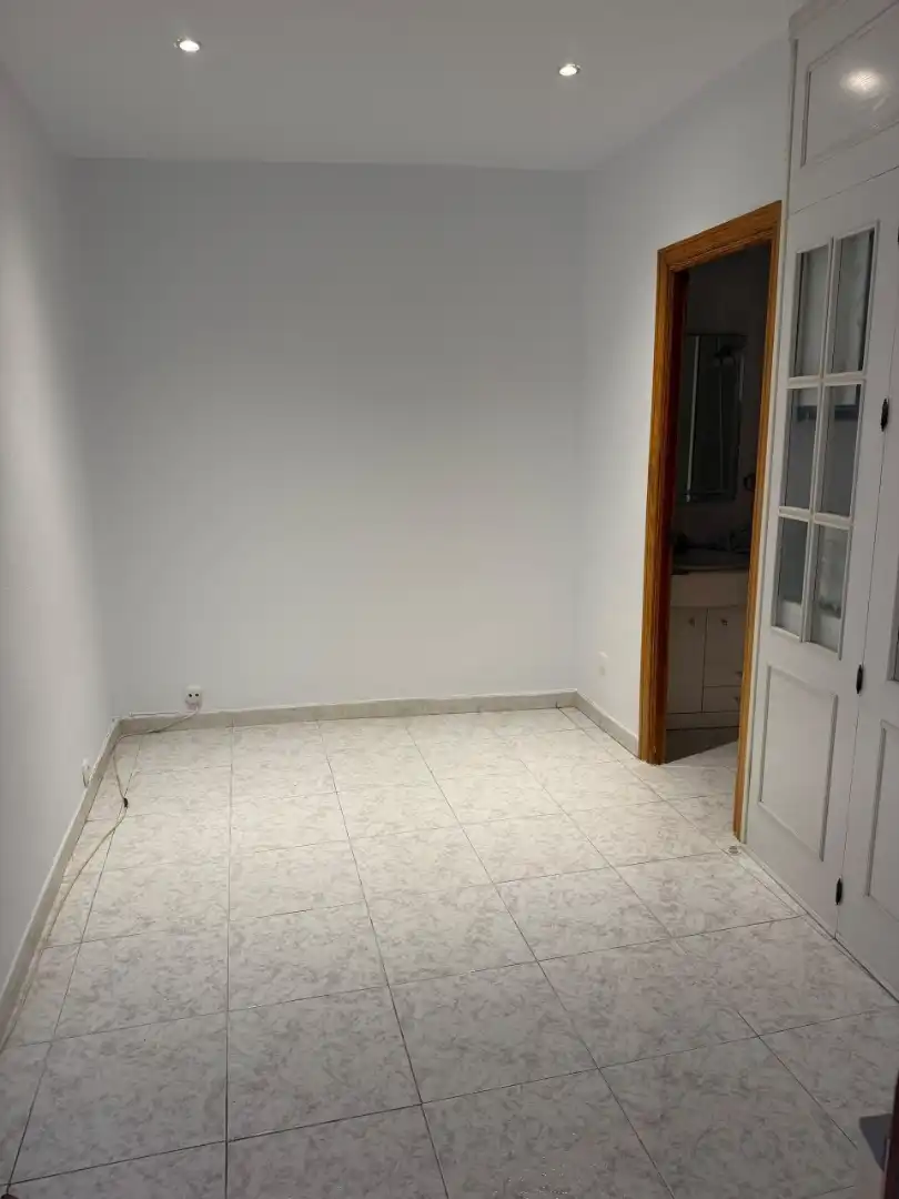 Pis de lloguer a Calle de Sierra Elvira, 18, Numancia Pis de lloguer en Madrid amb Aire condicionat, Calefacció i Forn