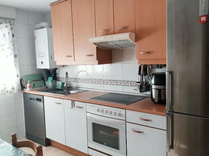 Cocina de Casa adosada en venta en Valdemoro con Aire acondicionado, Calefacción y Jardín privado