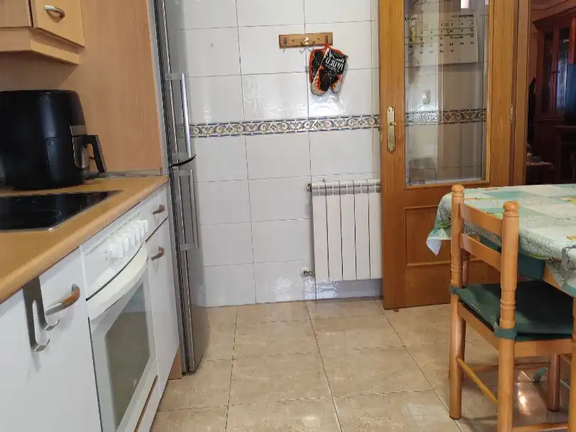 Cocina de Casa adosada en venta en Valdemoro con Aire acondicionado, Calefacción y Jardín privado