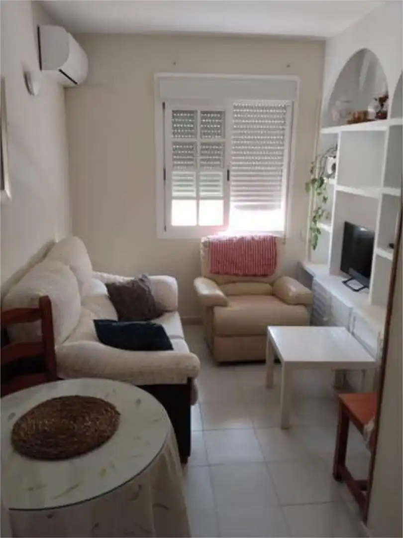 Wohnungen zur Miete in Crevillet Wohnzimmer von Wohnungen zur Miete in El Puerto de Santa María mit Heizung und Privatgarten