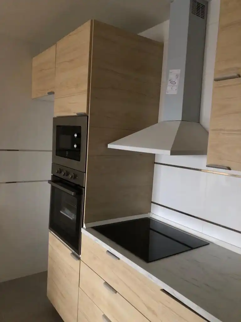 Flat for rent in Calle María Inmaculada, 25, Armunia Kitchen of Flat for rent in León Capital with Heating, Parquet flooring and Terrace