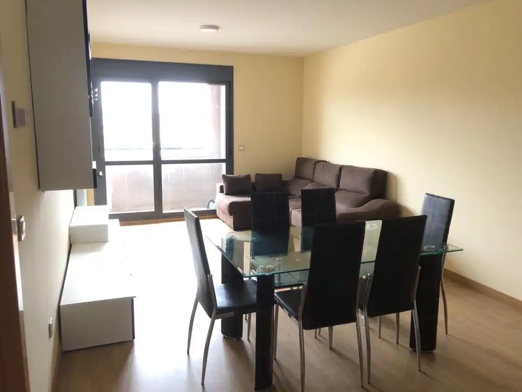 Flat for rent in Calle María Inmaculada, 25, Armunia Living room of Flat for rent in León Capital with Heating, Parquet flooring and Terrace