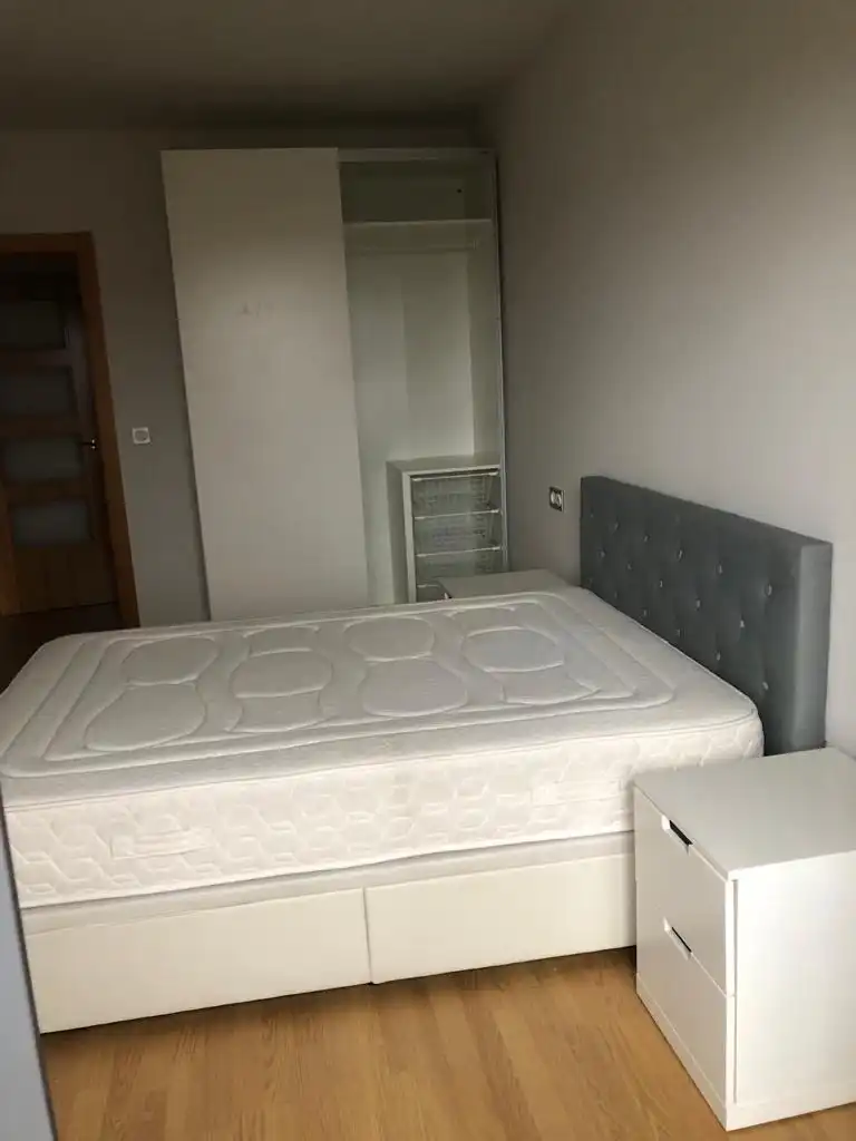 Flat for rent in Calle María Inmaculada, 25, Armunia Bedroom of Flat for rent in León Capital with Heating, Parquet flooring and Terrace