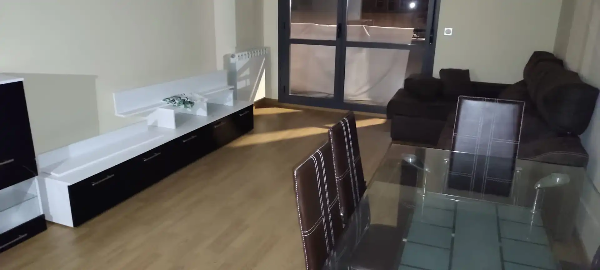 Flat for rent in Calle María Inmaculada, 25, Armunia Living room of Flat for rent in León Capital with Heating, Parquet flooring and Terrace