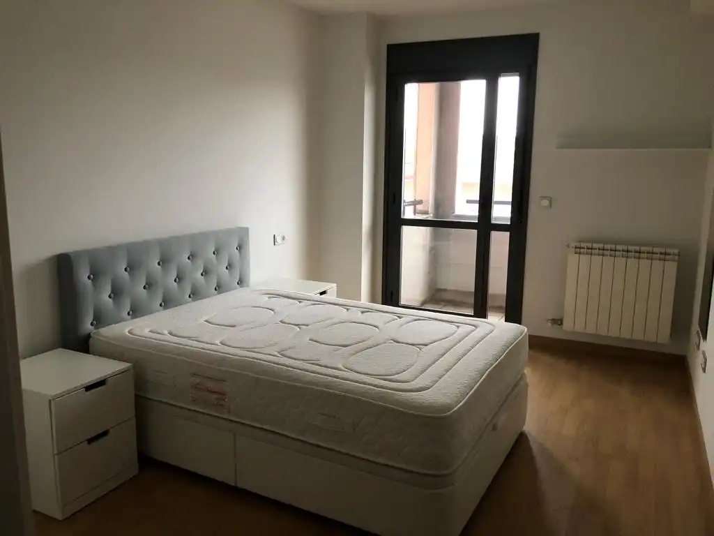 Flat for rent in Calle María Inmaculada, 25, Armunia Bedroom of Flat for rent in León Capital with Heating, Parquet flooring and Terrace
