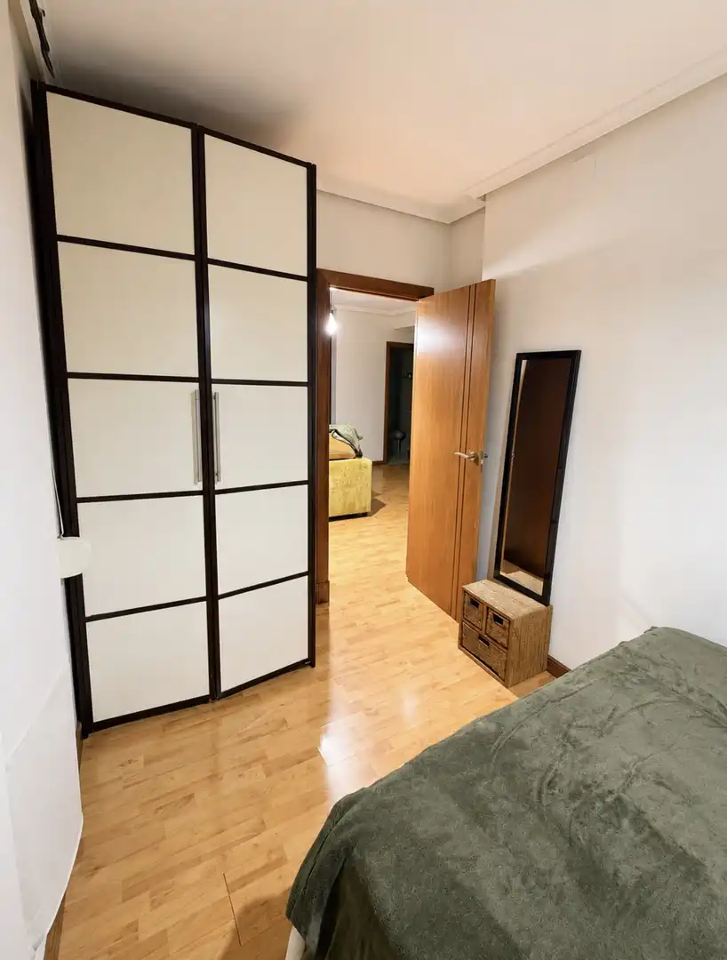 Apartments for rent in Calle los Torres, 10, Ctra. Circunvalación - La Magdalena Bedroom of Apartments for rent in Jaén with Air Conditioner, Heating and Parquet flooring