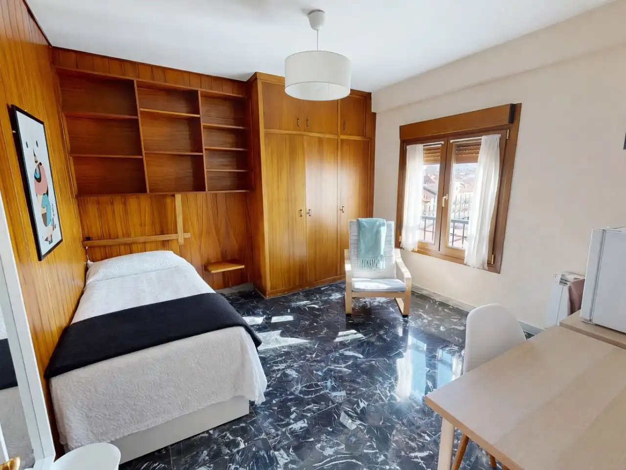 Room in Avenida Espolón, 2, Centro Room in Avenida Espolón, 2, Centro
