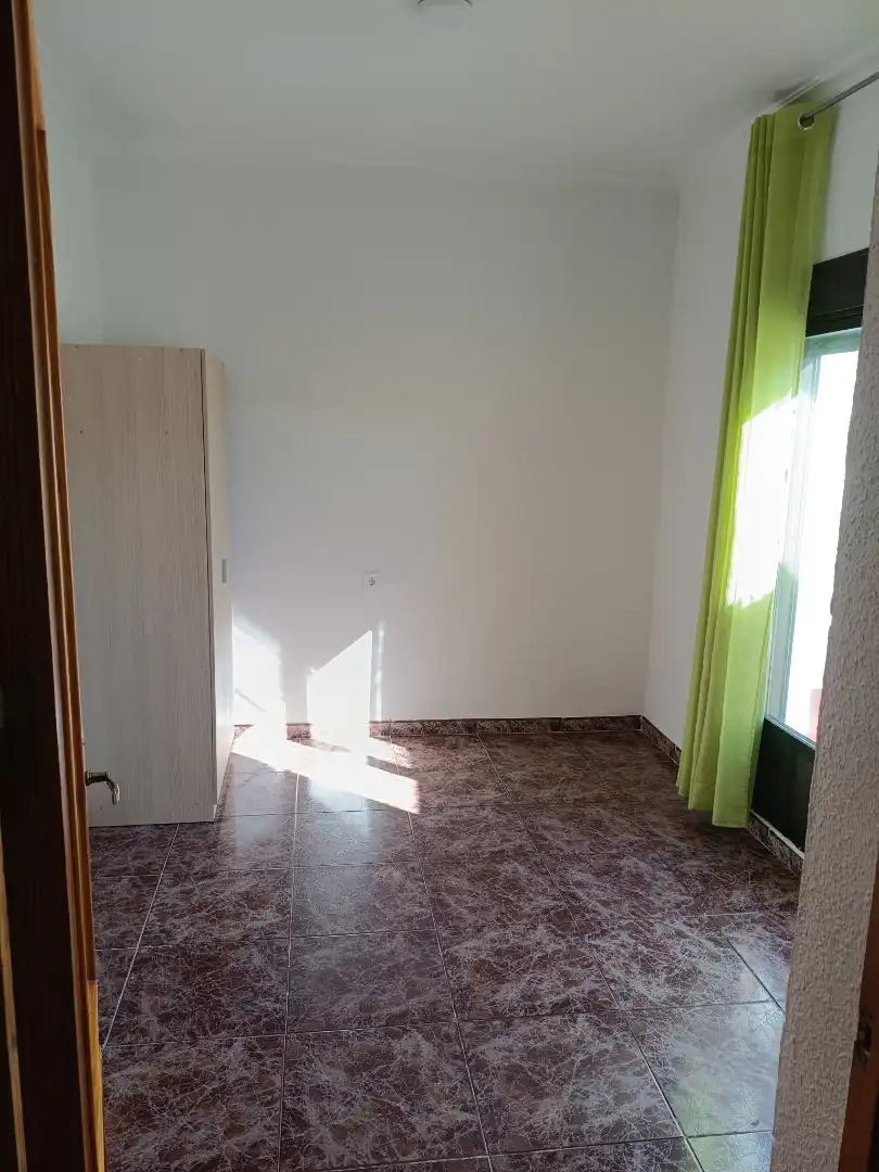 Pis en venda a Calle Murillo, Bonete Dormitori de Pis en venda en Bonete amb Forn, Rentadora i Microones