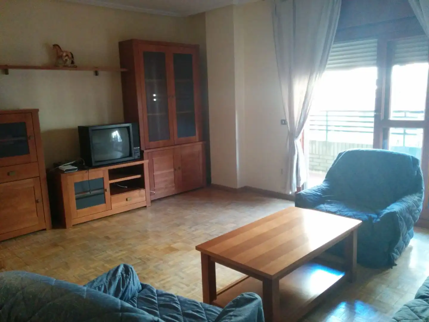 Wohnung zur Miete in Calle Vírgen de Guadalupe, 27, La Cumbre Wohnzimmer von Wohnung zur Miete in La Cumbre mit Heizung, Parkett und Terrasse
