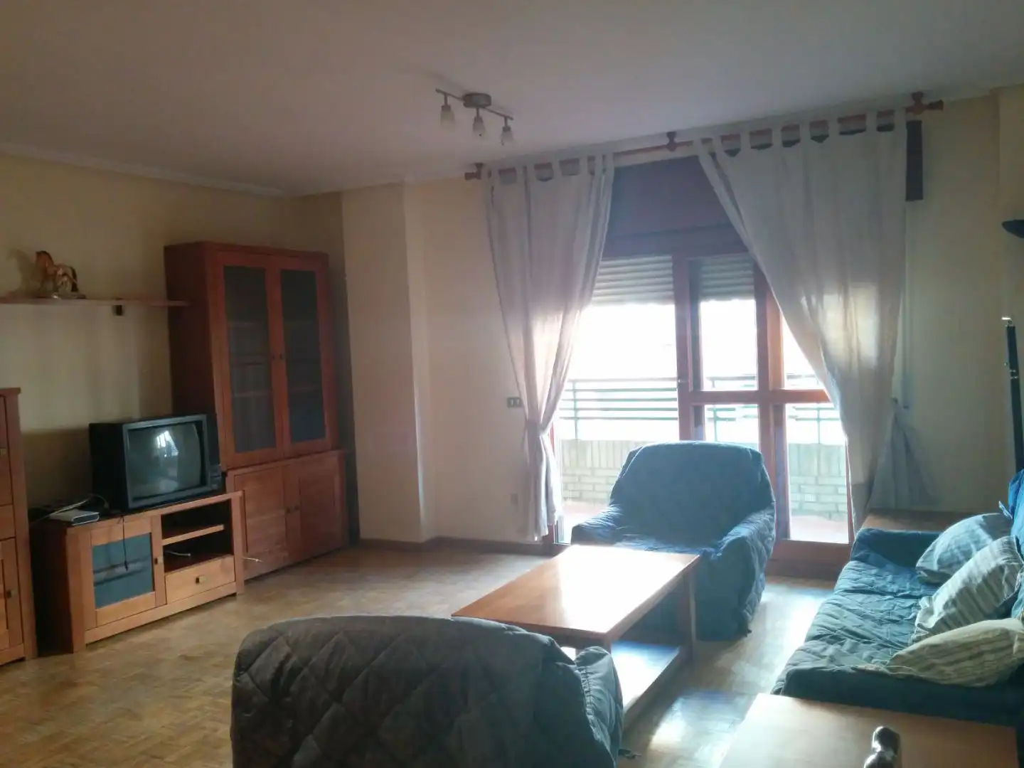 Wohnung zur Miete in Calle Vírgen de Guadalupe, 27, La Cumbre Wohnzimmer von Wohnung zur Miete in La Cumbre mit Heizung, Parkett und Terrasse