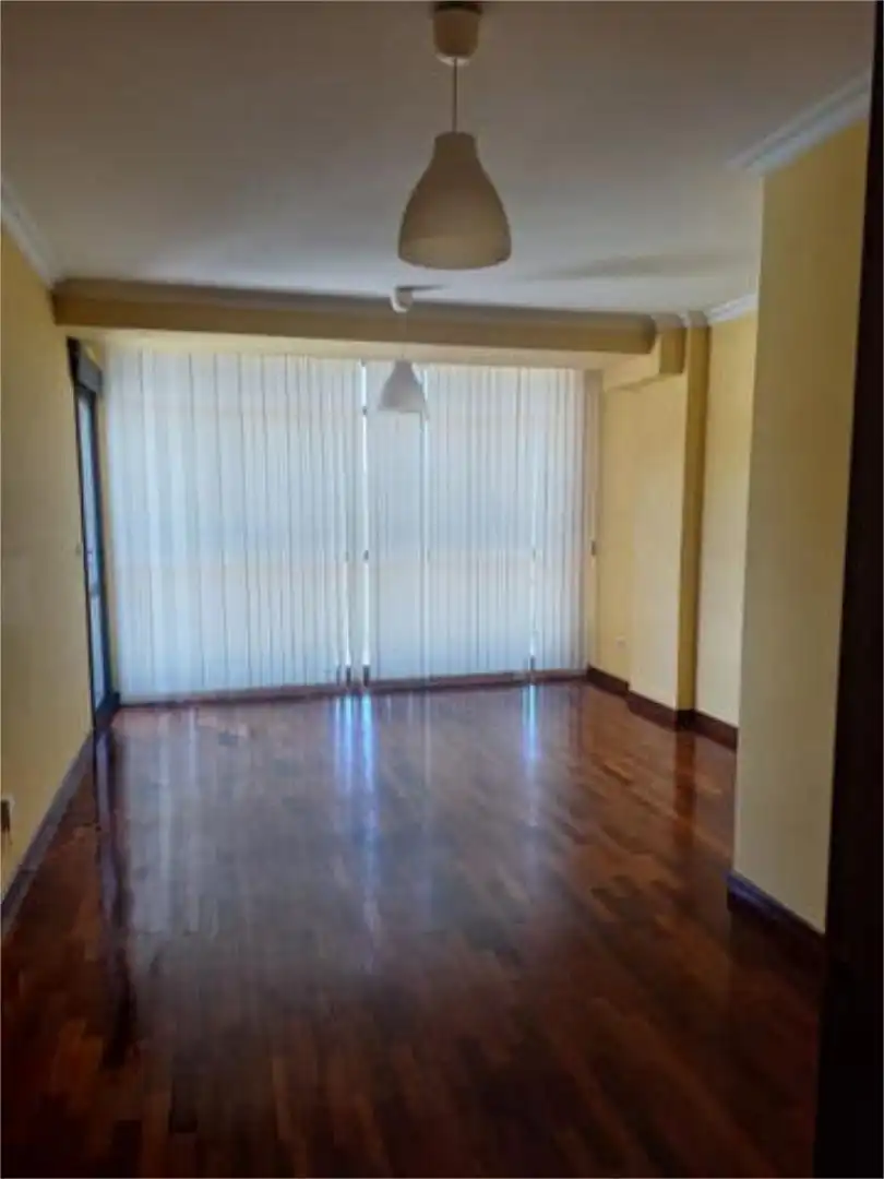 Sala de estar de Piso de alquiler en Tui con Calefacción, Terraza y Trastero