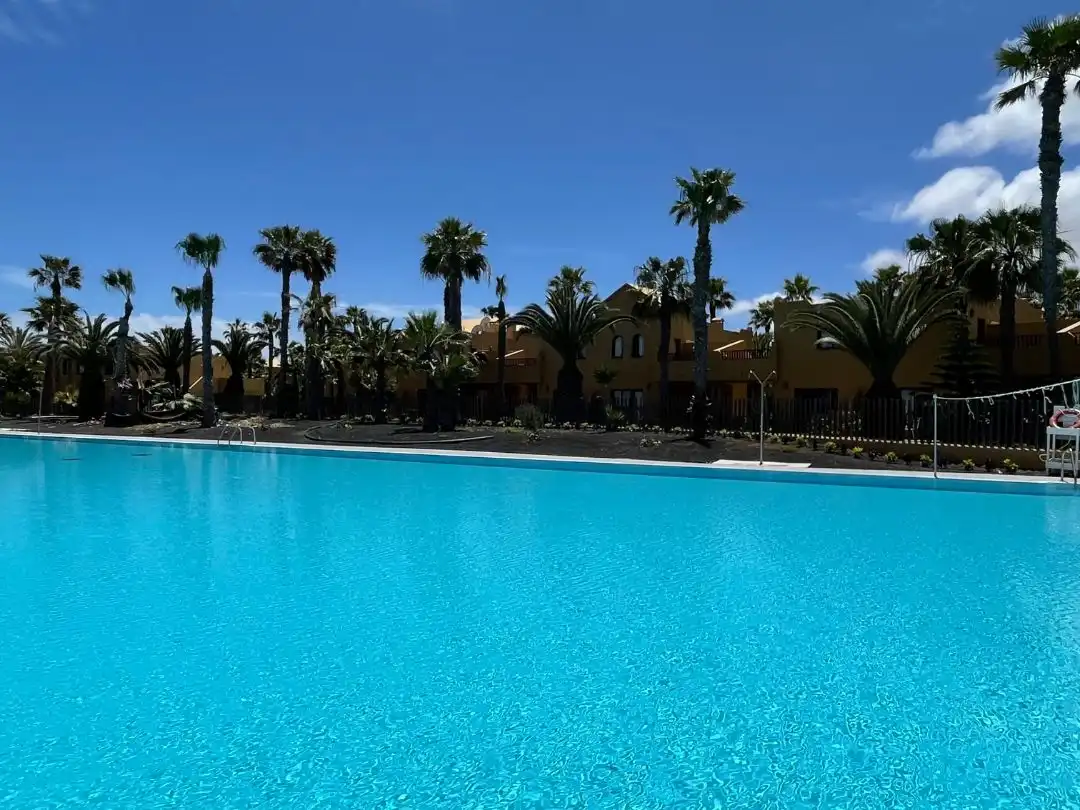 Apartamento de alquiler en Calle Pedro y Guy Vandaele, 19, Corralejo Piscina de Apartamento de alquiler en La Oliva con Aire acondicionado, Jardín privado y Terraza