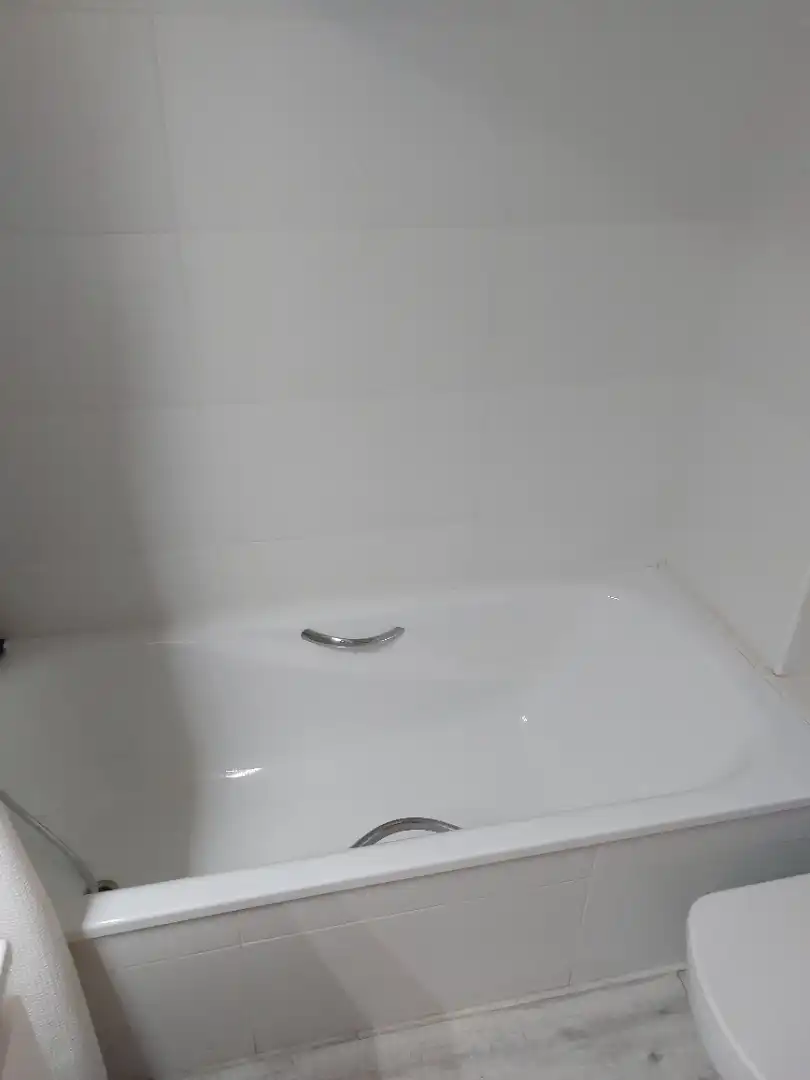 Flat for sale in Calle Cabañera Real, 19, Fraga Bathroom of Flat for sale in Fraga with Air Conditioner, Heating and Parquet flooring