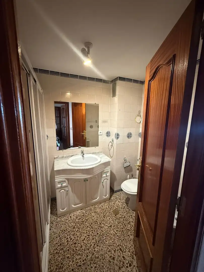 Flat for rent in Calle Río Retamosillo, 9, Santa María de Benquerencia Bathroom of Flat for rent in Toledo with Heating, Terrace and Furnished