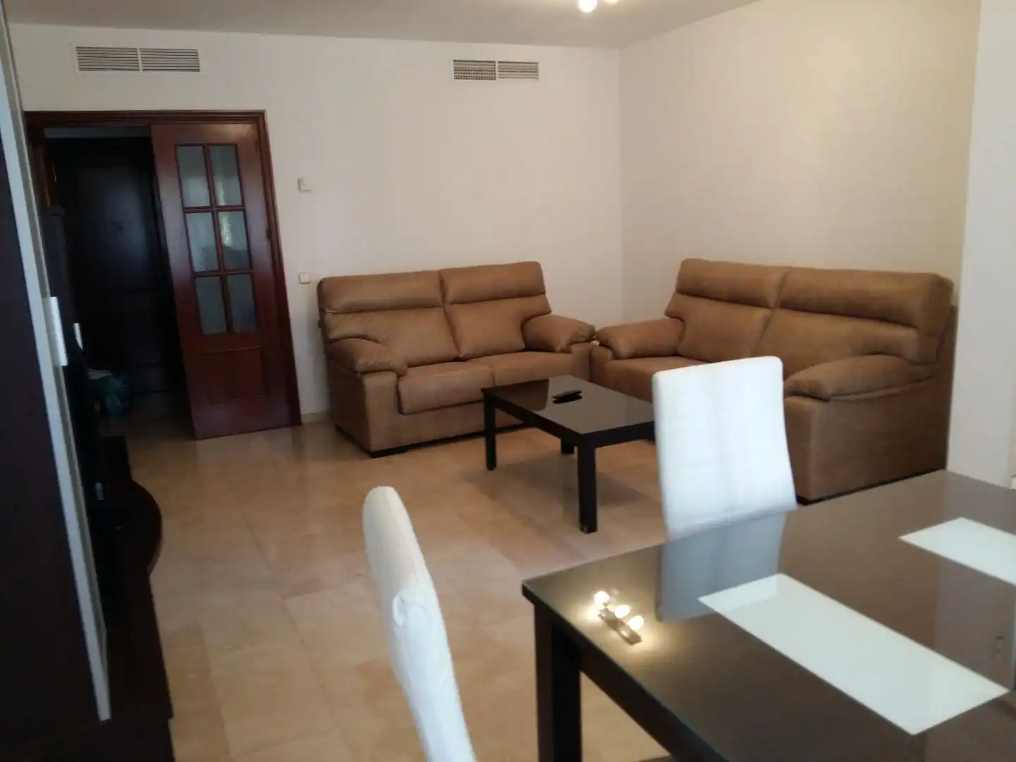 Wohnung zur Miete in Avenida Sinforiano Madroñero, 14, Badajoz Capital Wohnzimmer von Wohnung zur Miete in Badajoz Capital mit Klimaanlage und Terrasse