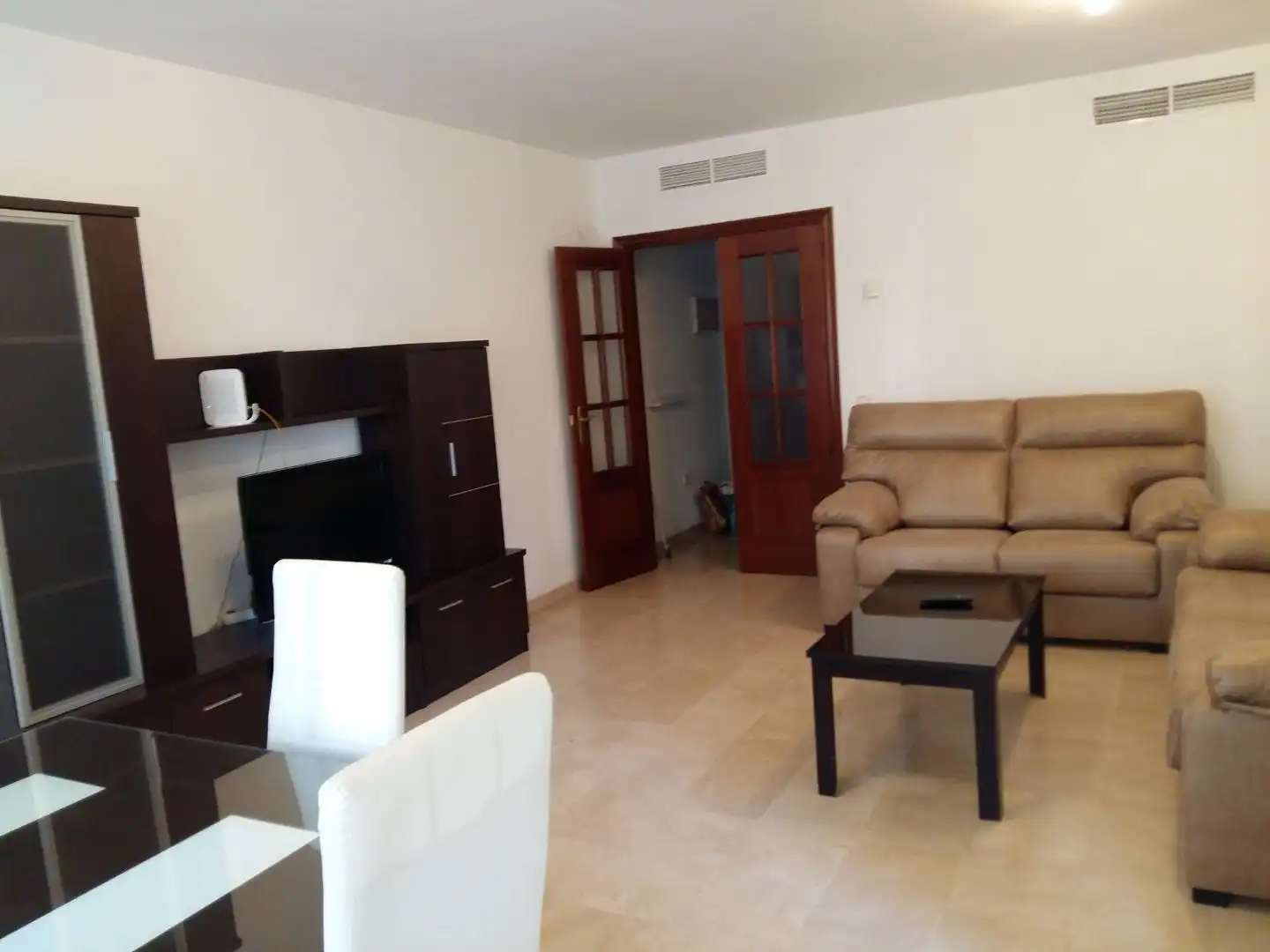 Wohnung zur Miete in Avenida Sinforiano Madroñero, 14, Badajoz Capital Wohnzimmer von Wohnung zur Miete in Badajoz Capital mit Klimaanlage und Terrasse