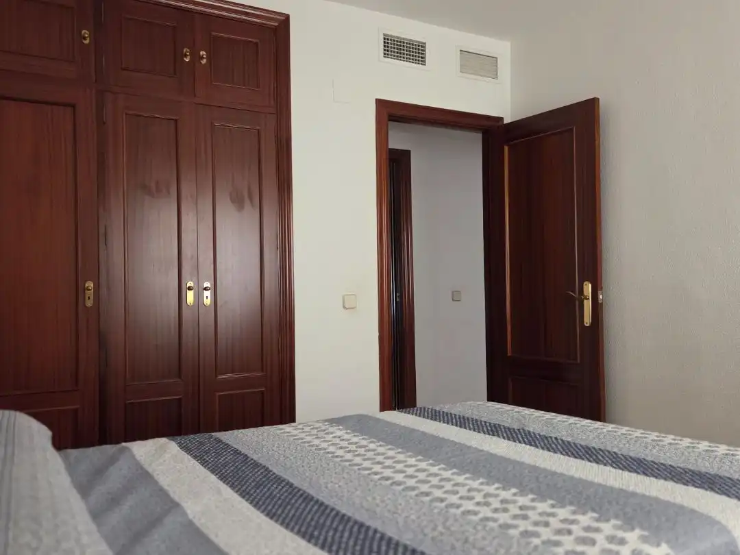 Wohnung zur Miete in Avenida Sinforiano Madroñero, 14, Badajoz Capital Schlafzimmer von Wohnung zur Miete in Badajoz Capital mit Klimaanlage und Terrasse