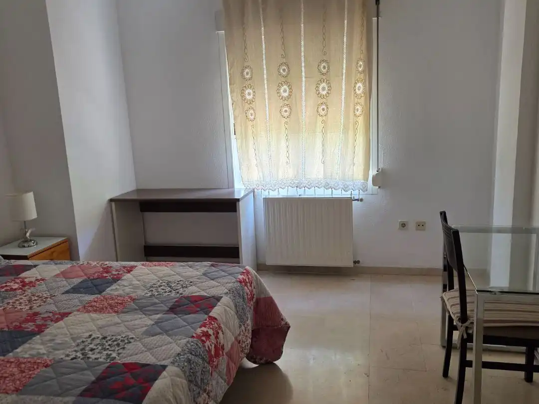 Wohnung zur Miete in Avenida Sinforiano Madroñero, 14, Badajoz Capital Schlafzimmer von Wohnung zur Miete in Badajoz Capital mit Klimaanlage und Terrasse