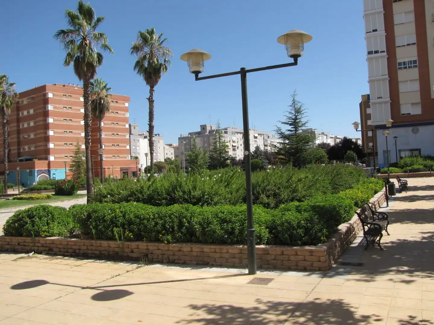Wohnung zur Miete in Avenida Sinforiano Madroñero, 14, Badajoz Capital Außenansicht von Wohnung zur Miete in Badajoz Capital mit Klimaanlage und Terrasse