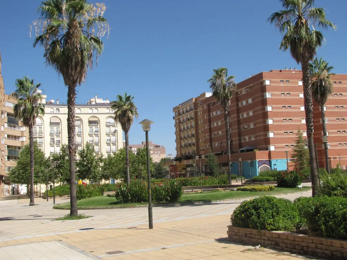Wohnung zur Miete in Avenida Sinforiano Madroñero, 14, Badajoz Capital Außenansicht von Wohnung zur Miete in Badajoz Capital mit Klimaanlage und Terrasse