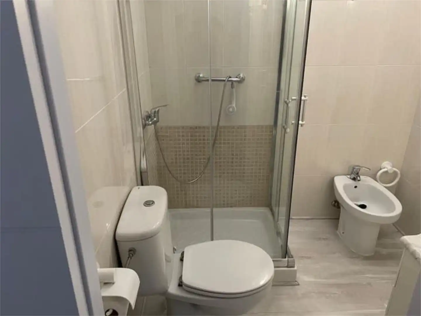 Flat for rent in Huerta de la Reina - Trassierra Bathroom of Flat for rent in Córdoba