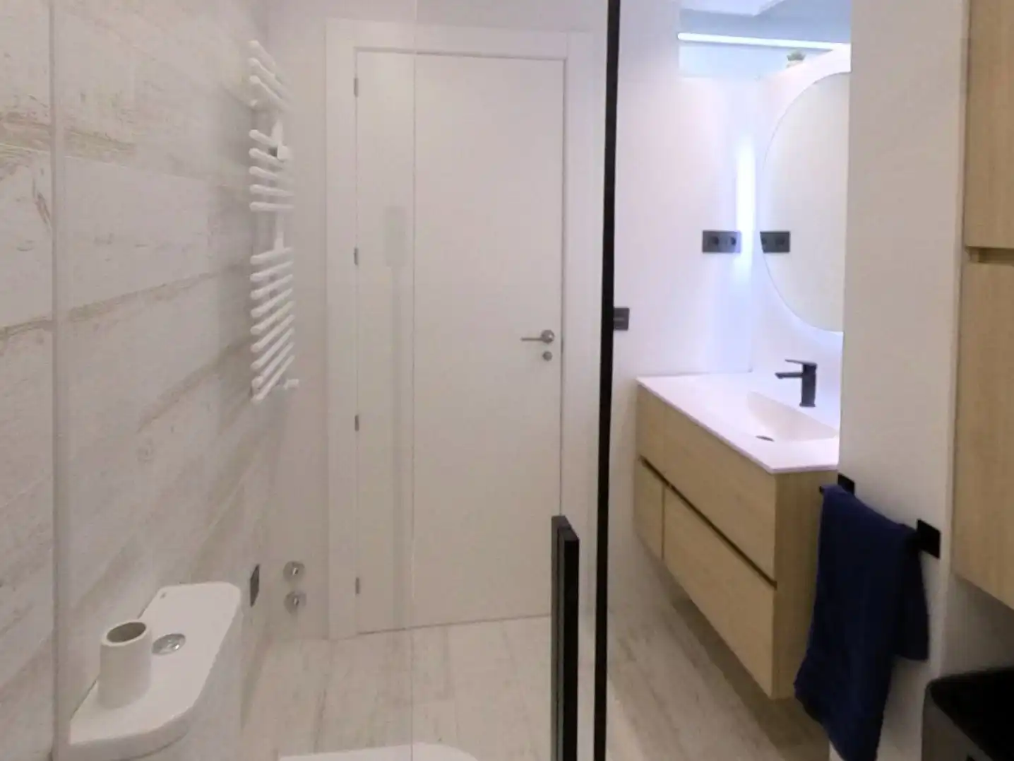 Piso de alquiler en Calle de La Alcarria, 19, Zarzaquemada Baño de Piso de alquiler en Leganés con Aire acondicionado, Calefacción y Amueblado