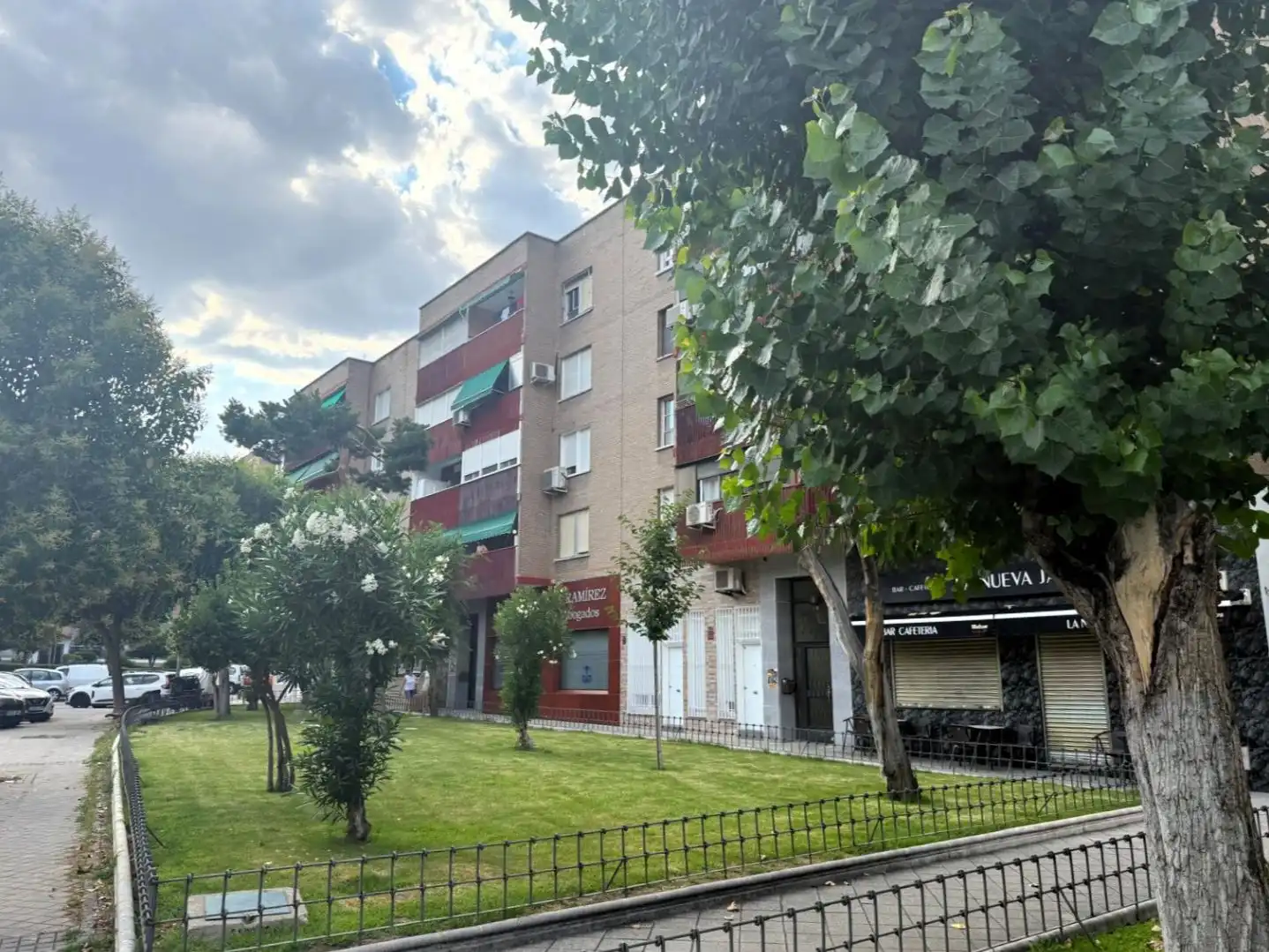 Piso de alquiler en Calle de La Alcarria, 19, Zarzaquemada Vista exterior de Piso de alquiler en Leganés con Aire acondicionado, Calefacción y Amueblado