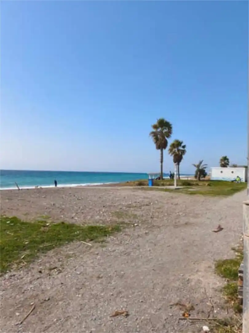 Apartamento de alquiler en Calahonda - Carchuna Vista exterior de Apartamento de alquiler en Motril con Jardín privado, Piscina y Amueblado