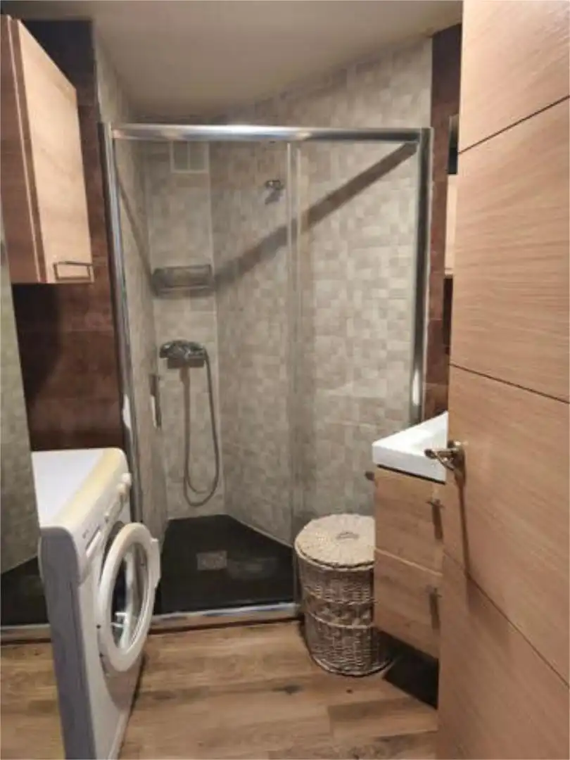 Apartamento de alquiler en Calahonda - Carchuna Baño de Apartamento de alquiler en Motril con Jardín privado, Piscina y Amueblado