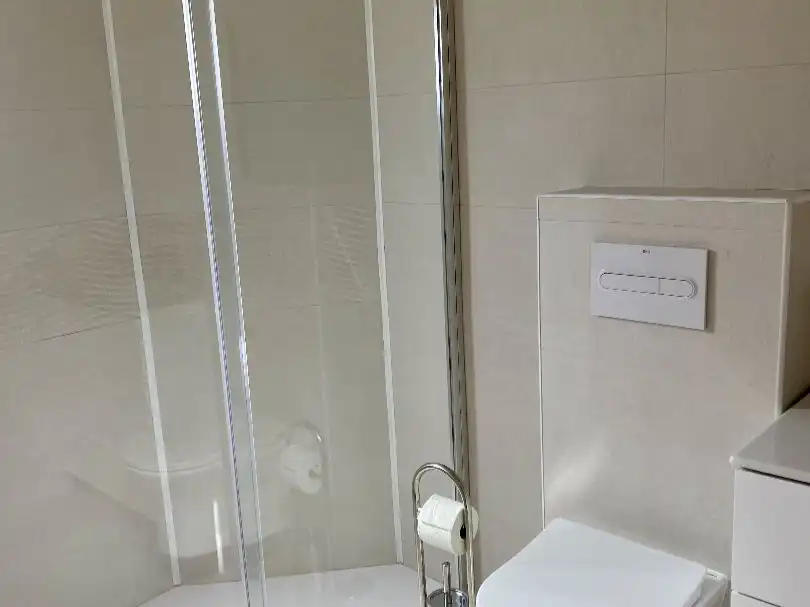 Piso de alquiler en Calle de Viena, 1, Rincón Alto Baño de Piso de alquiler en Benidorm con Aire acondicionado, Terraza y Piscina