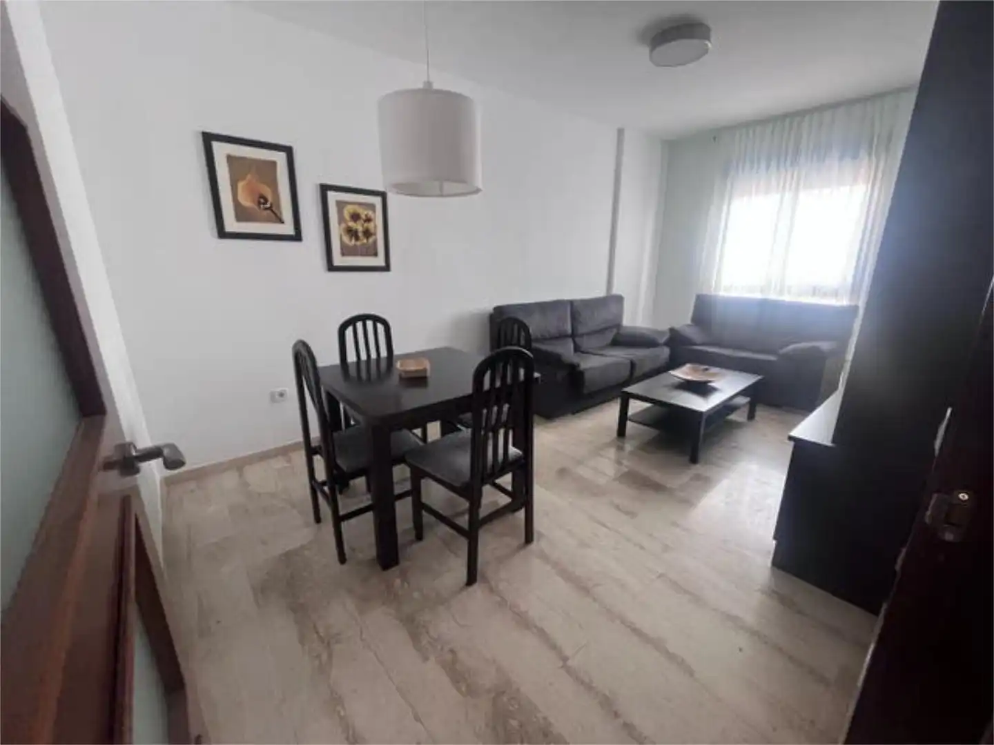 Apartament de lloguer a Zona Hospital Sala d'estar de Apartament de lloguer en Linares amb Calefacció i Moblat
