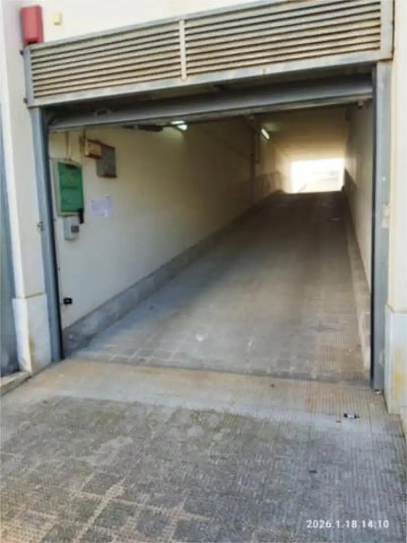 Parkplatz von Garage zur Miete in Sueca