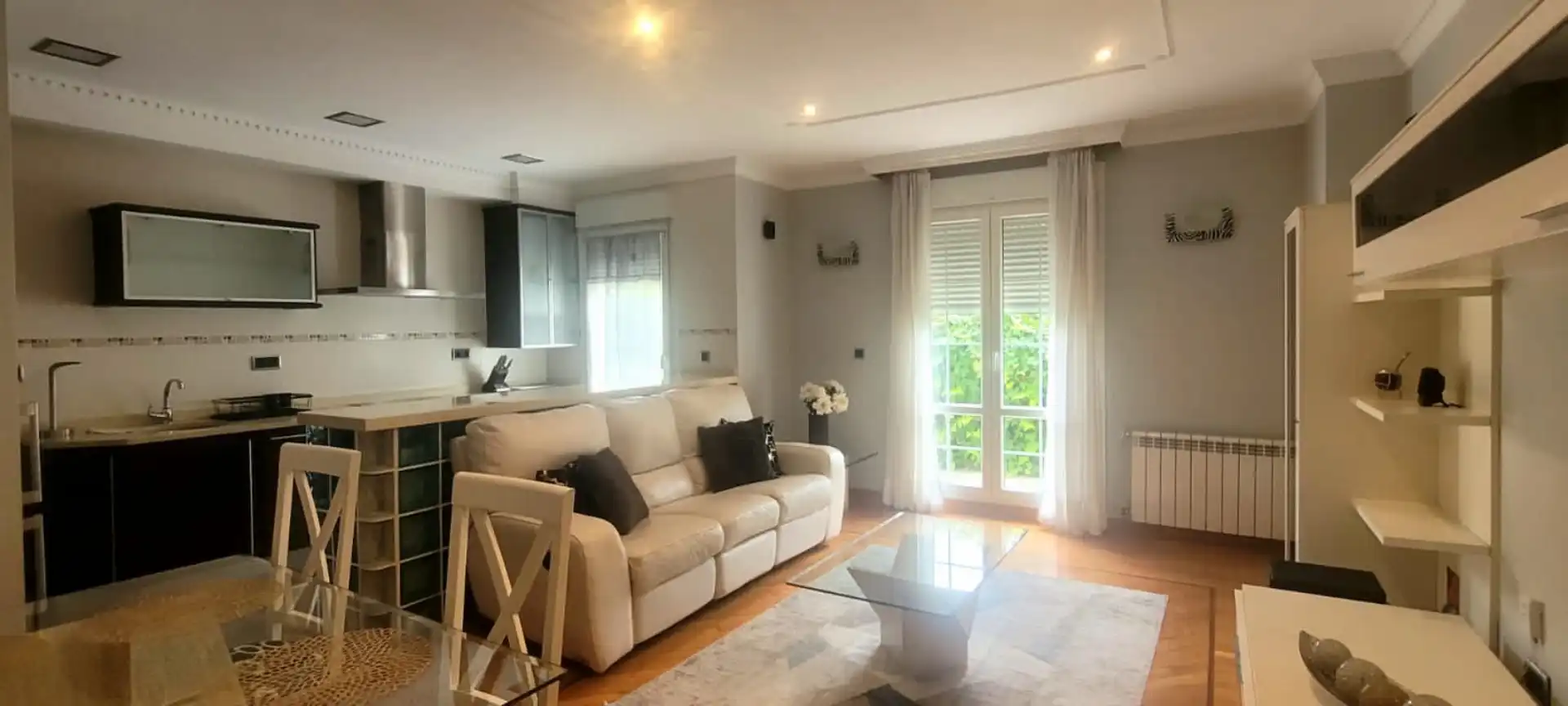 Flat for rent in Calle el Castro, 4, Alisal - San Román Living room of Flat for rent in Santander with Furnished