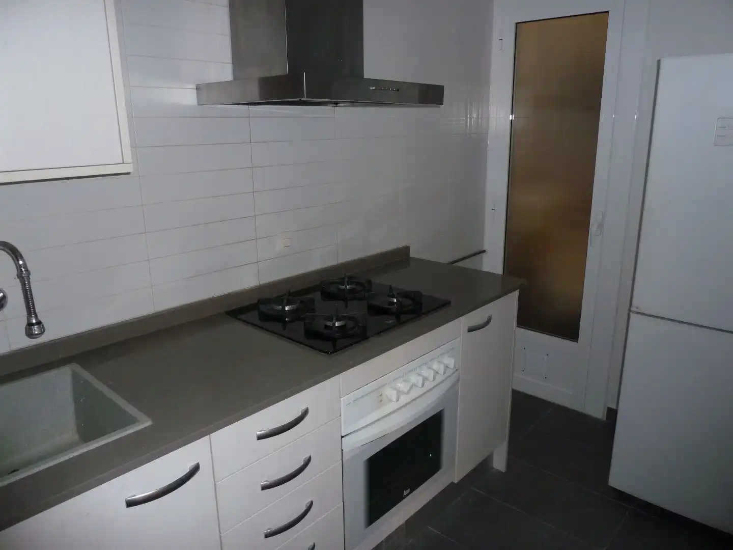 Flat for rent in Carrer de Rafael Casanova, 20, Calafell Platja Kitchen of Flat for rent in Calafell with Air Conditioner, Heating and Terrace