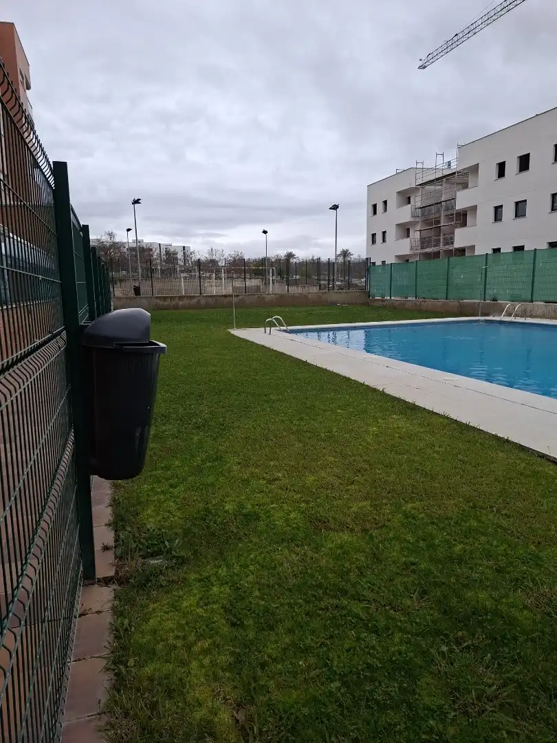 Pis en venda a Calle Manuel Bermejo Hernández, 2, Oeste Piscina de Pis en venda en Mérida amb Aire condicionat, Calefacció i Jardí privat