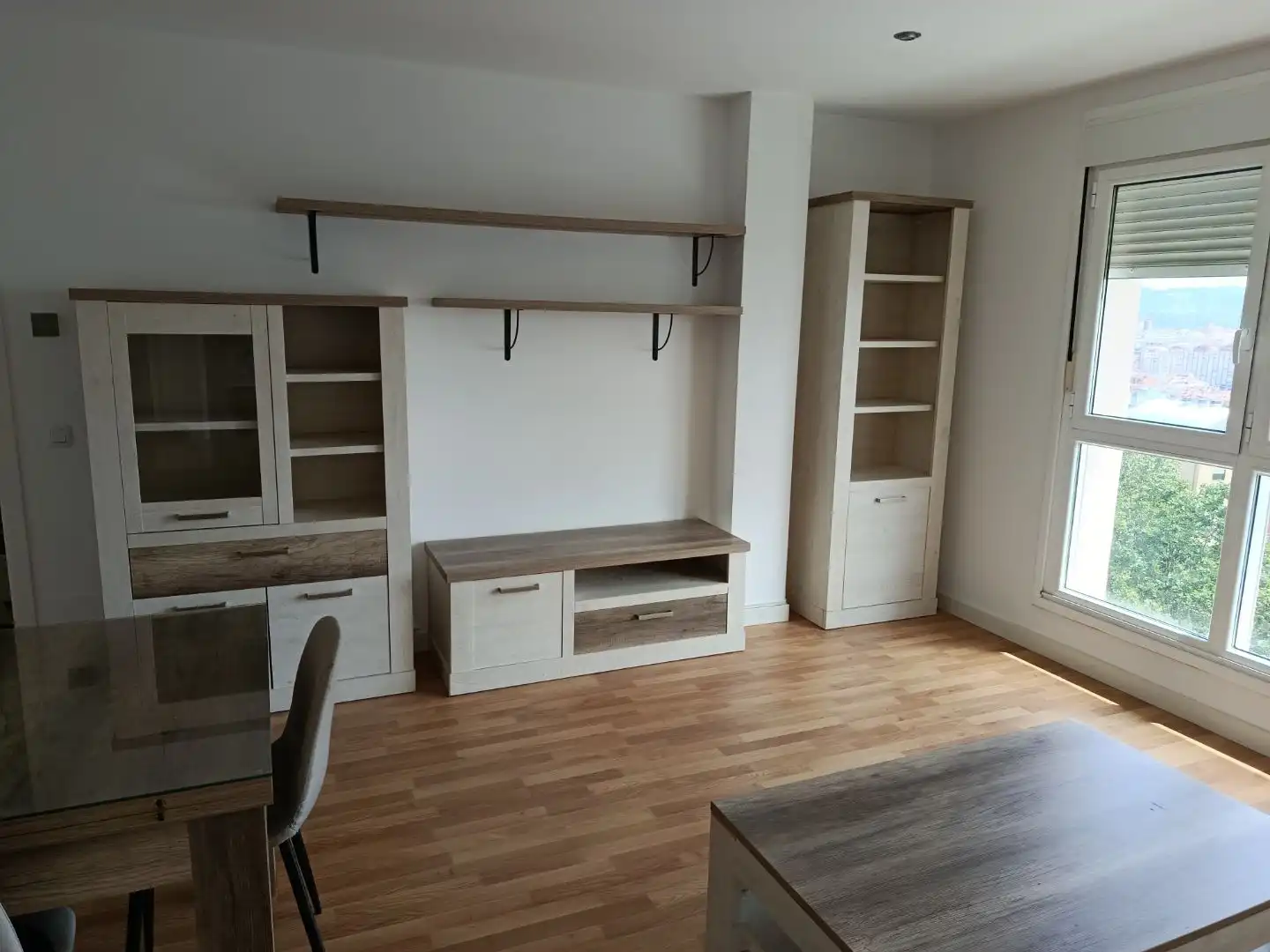 Piso en venta en Valdredo, 9, El Carbayedo - El Quirinal Sala de estar de Piso en venta en Avilés con Calefacción y Trastero