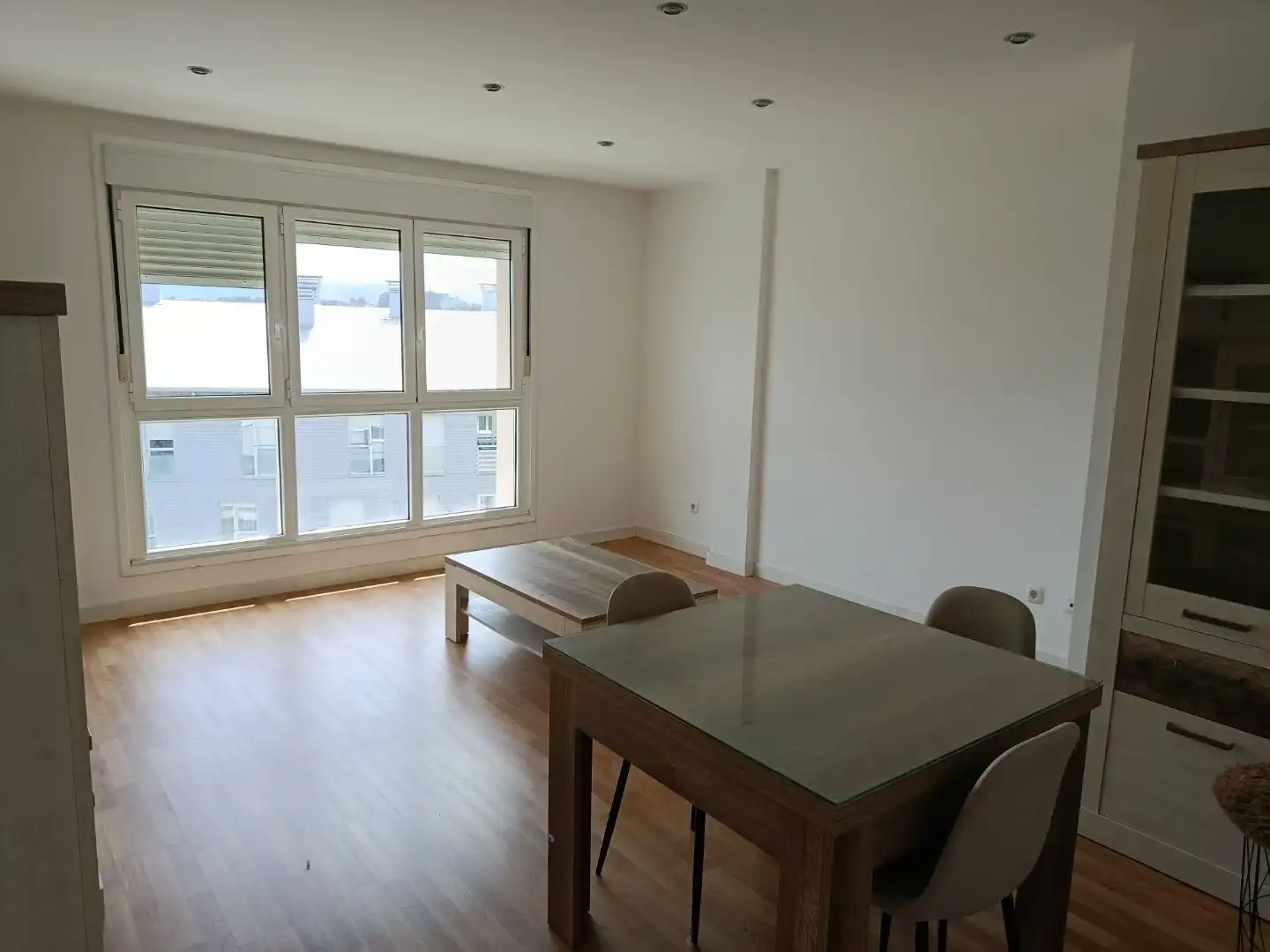 Piso en venta en Valdredo, 9, El Carbayedo - El Quirinal Sala de estar de Piso en venta en Avilés con Calefacción y Trastero