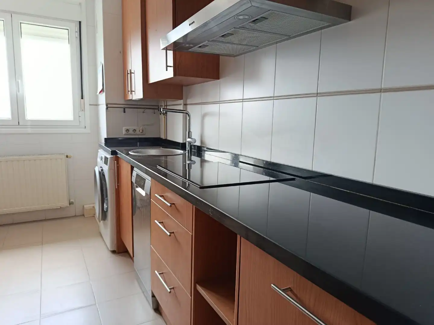 Piso en venta en Valdredo, 9, El Carbayedo - El Quirinal Cocina de Piso en venta en Avilés con Calefacción y Trastero