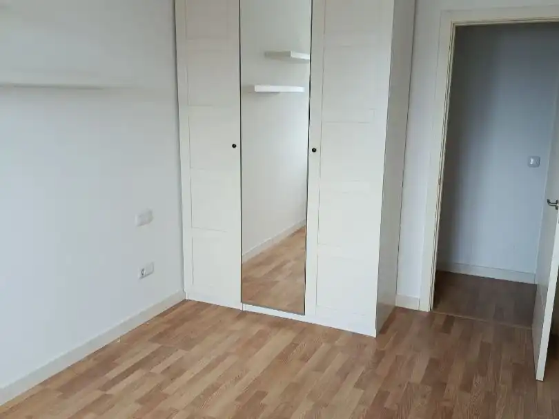 Piso en venta en Valdredo, 9, El Carbayedo - El Quirinal Habitación de Piso en venta en Avilés con Calefacción y Trastero