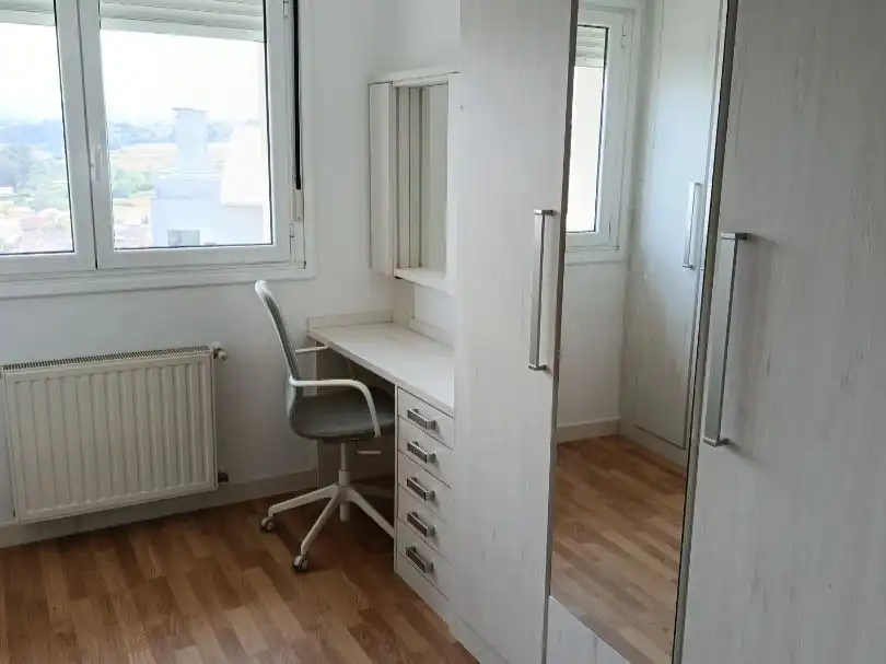 Piso en venta en Valdredo, 9, El Carbayedo - El Quirinal Habitación de Piso en venta en Avilés con Calefacción y Trastero