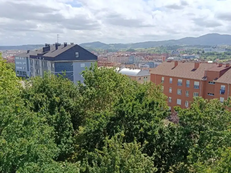 Piso en venta en Valdredo, 9, El Carbayedo - El Quirinal Vista exterior de Piso en venta en Avilés con Calefacción y Trastero