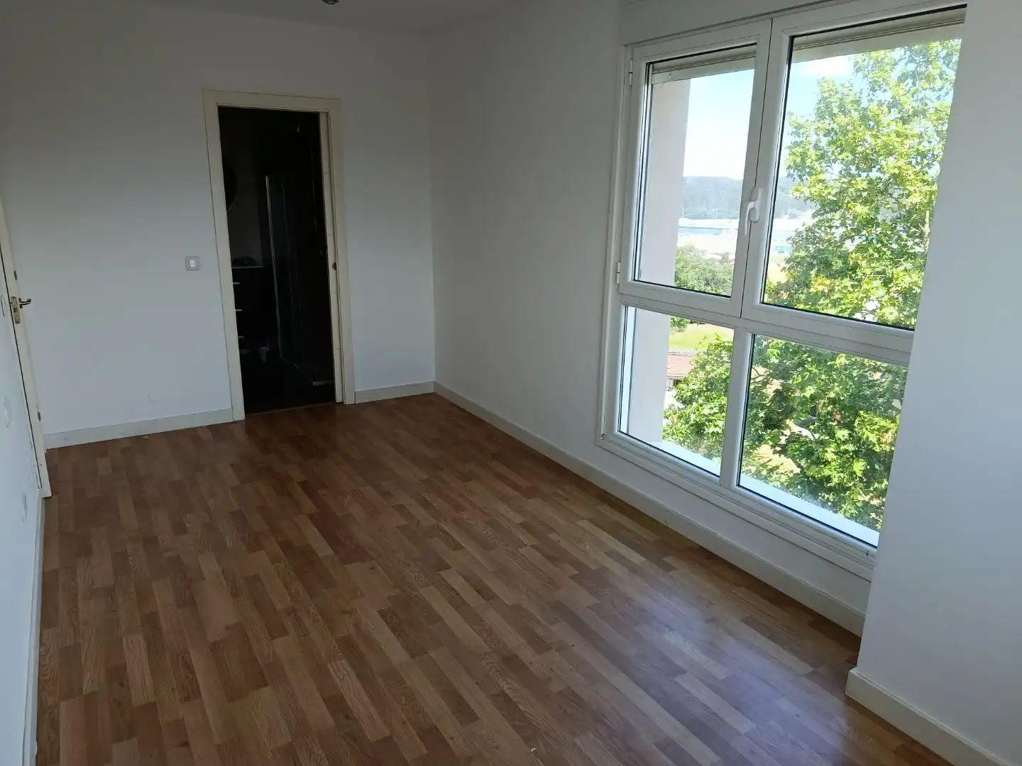 Piso en venta en Valdredo, 9, El Carbayedo - El Quirinal Habitación de Piso en venta en Avilés con Calefacción y Trastero