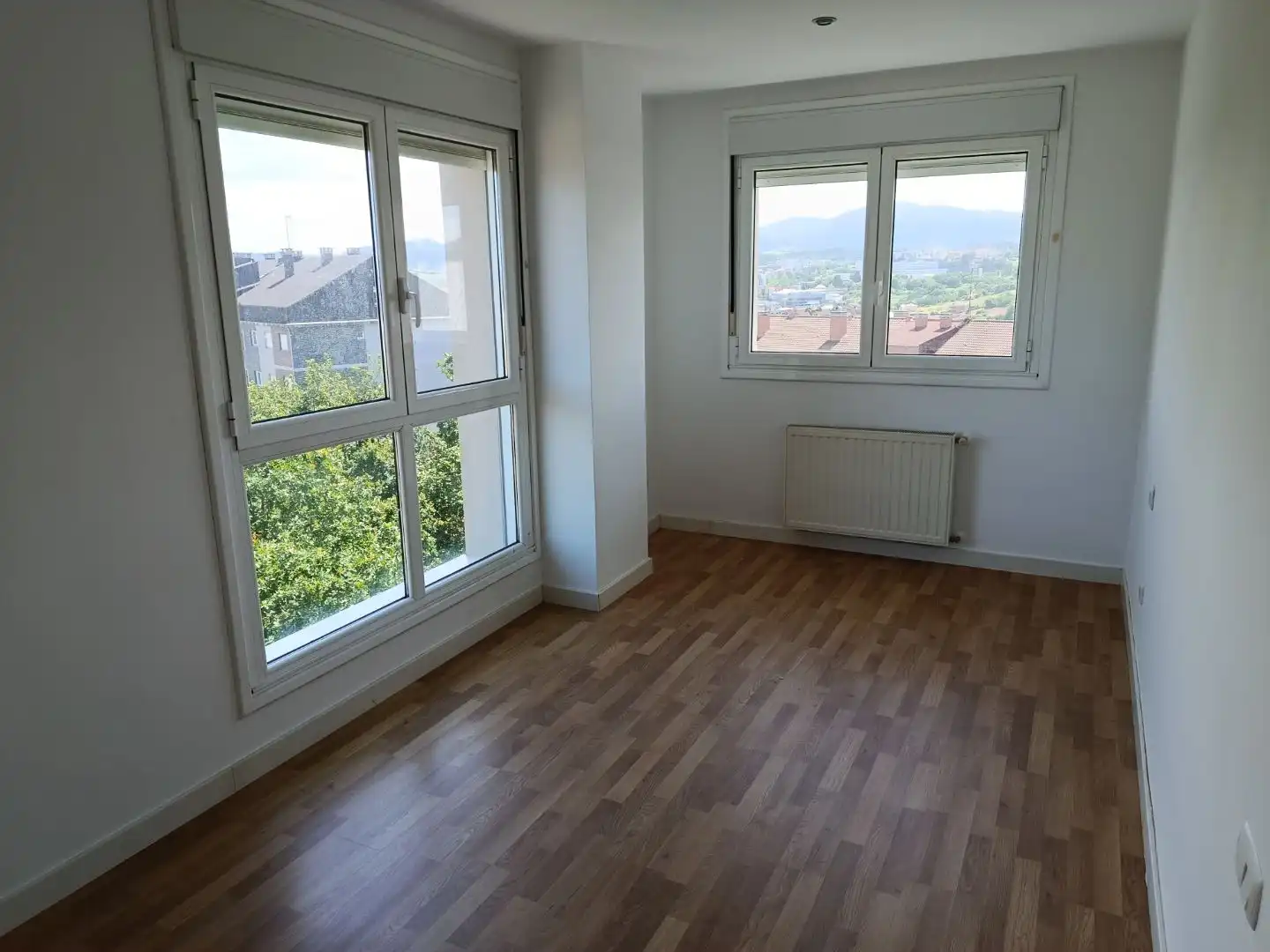 Piso en venta en Valdredo, 9, El Carbayedo - El Quirinal Habitación de Piso en venta en Avilés con Calefacción y Trastero
