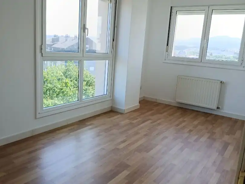 Piso en venta en Valdredo, 9, El Carbayedo - El Quirinal Habitación de Piso en venta en Avilés con Calefacción y Trastero