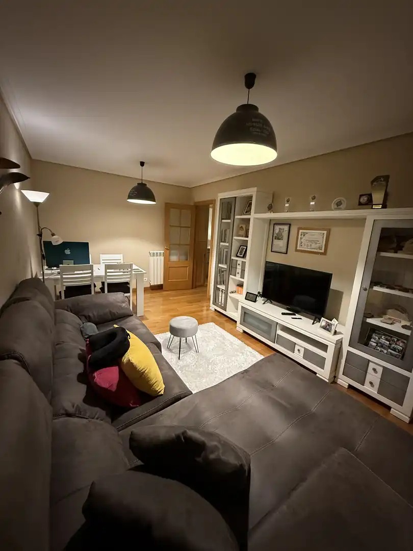 Flat for rent in Angel manzano, 2, Reinosa Living room of Flat for rent in Reinosa with Heating, Parquet flooring and Furnished
