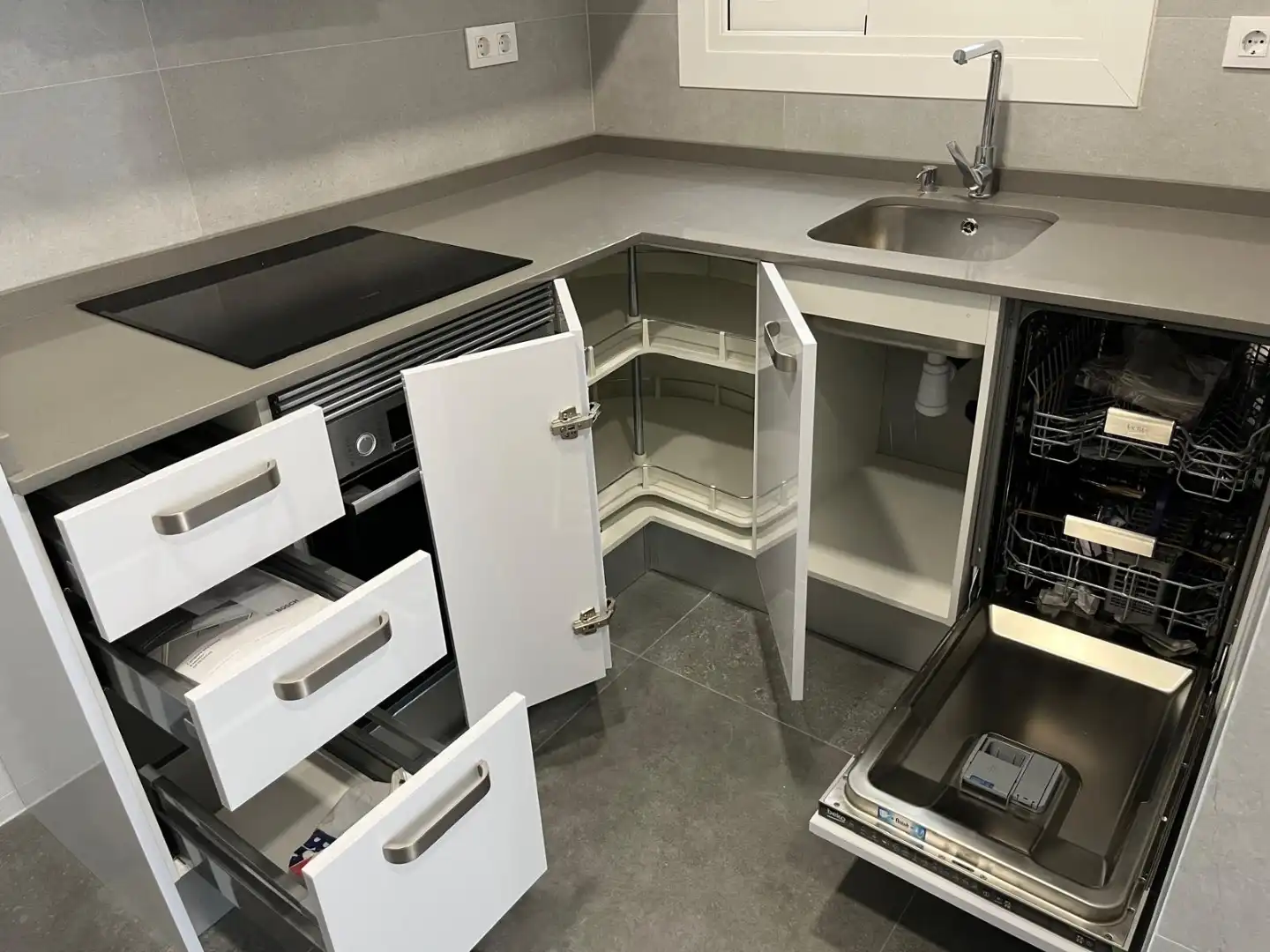 Flat for sale in Carrer de L'hospitalet, 23, Centre - Can Nadal Kitchen of Flat for sale in Sant Feliu de Llobregat with Balcony